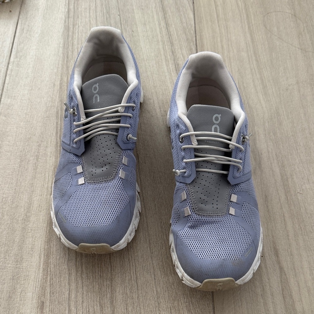 On Cloud Running Blue Sneakers